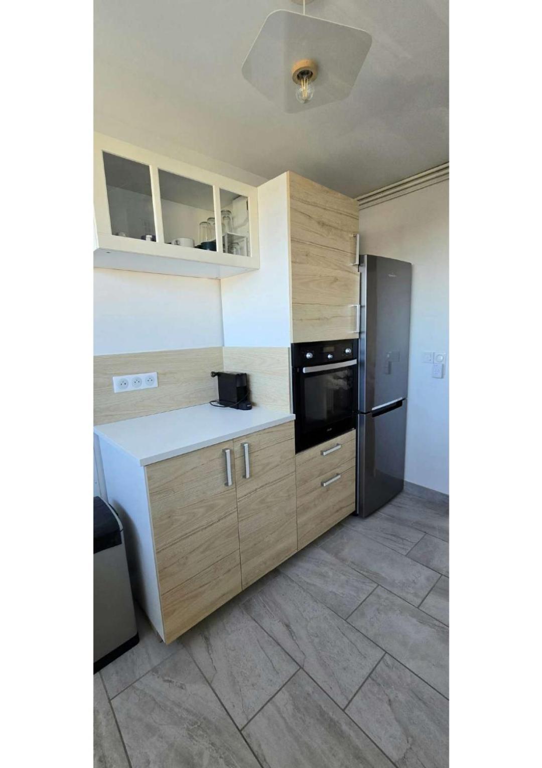 Ferienwohnung Superbe T3 Cosy, Parking Gratuit + Balcon Riom Exterior foto