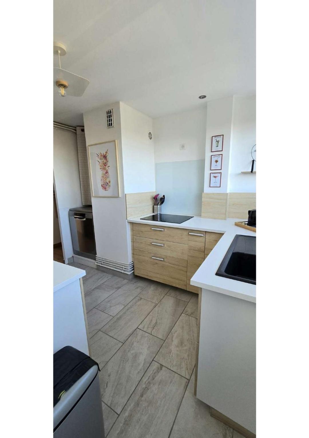 Ferienwohnung Superbe T3 Cosy, Parking Gratuit + Balcon Riom Exterior foto