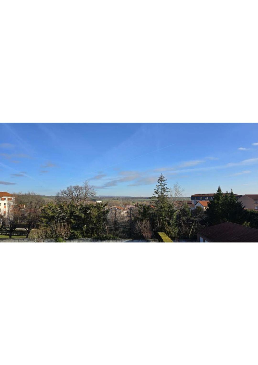 Ferienwohnung Superbe T3 Cosy, Parking Gratuit + Balcon Riom Exterior foto