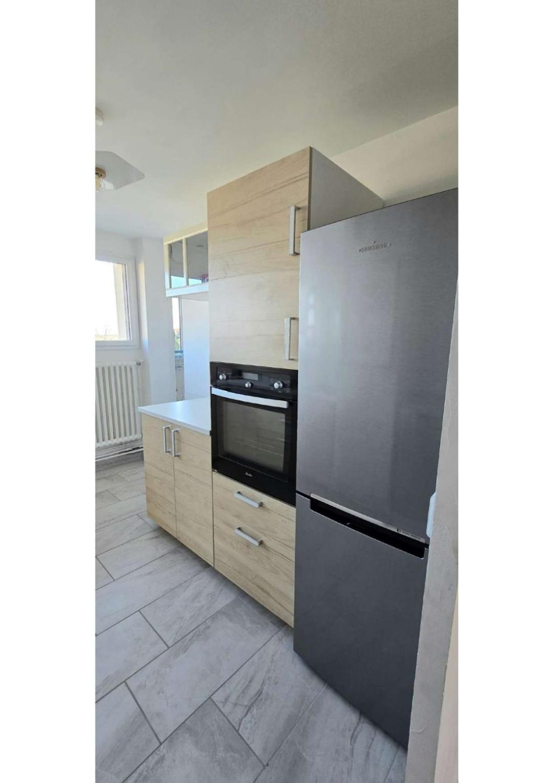 Ferienwohnung Superbe T3 Cosy, Parking Gratuit + Balcon Riom Exterior foto